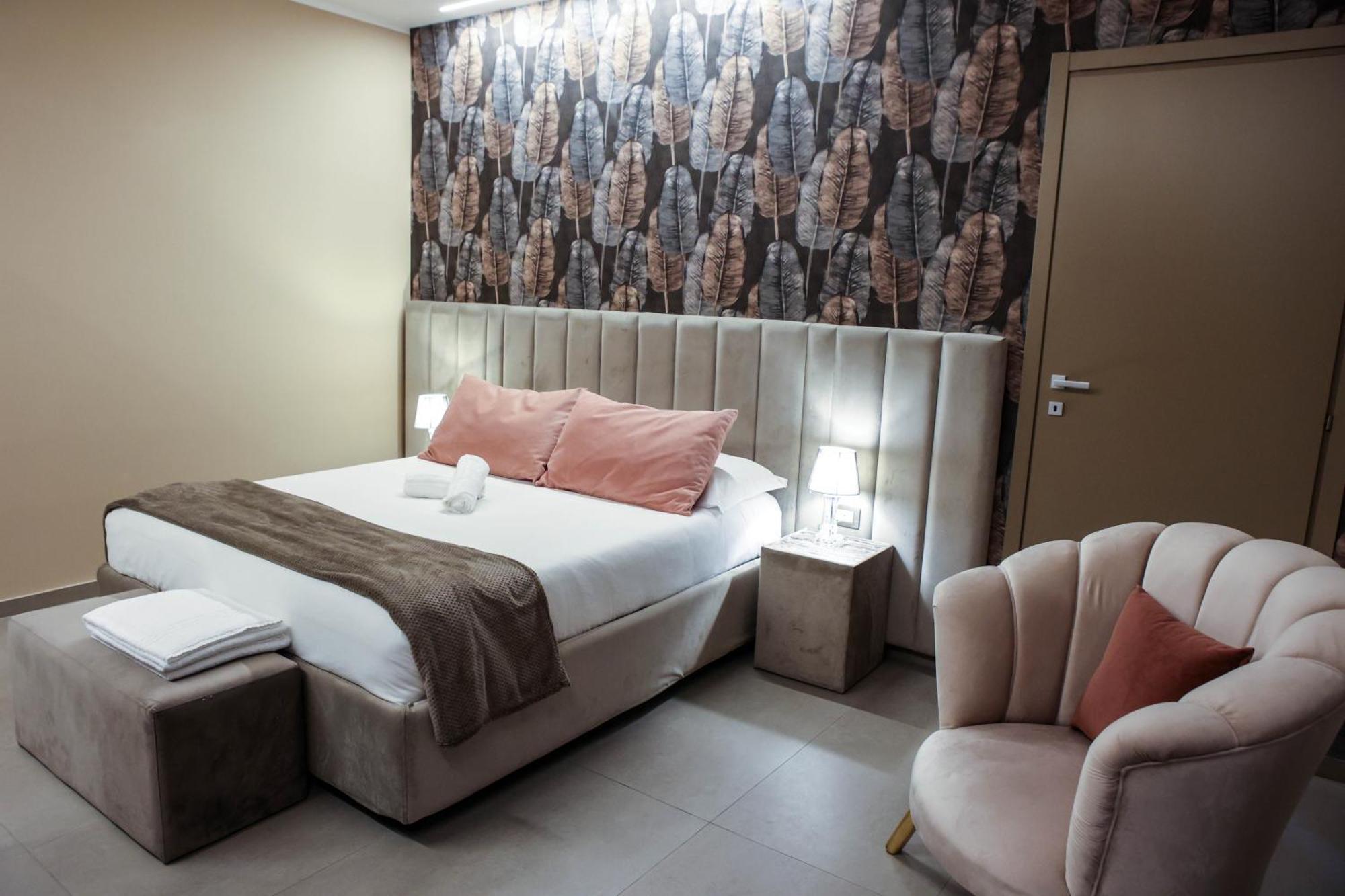 B&B Suites&Rooms Piazza Dei Martiri Aeroporto di Catania Fontana Rossa Esterno foto