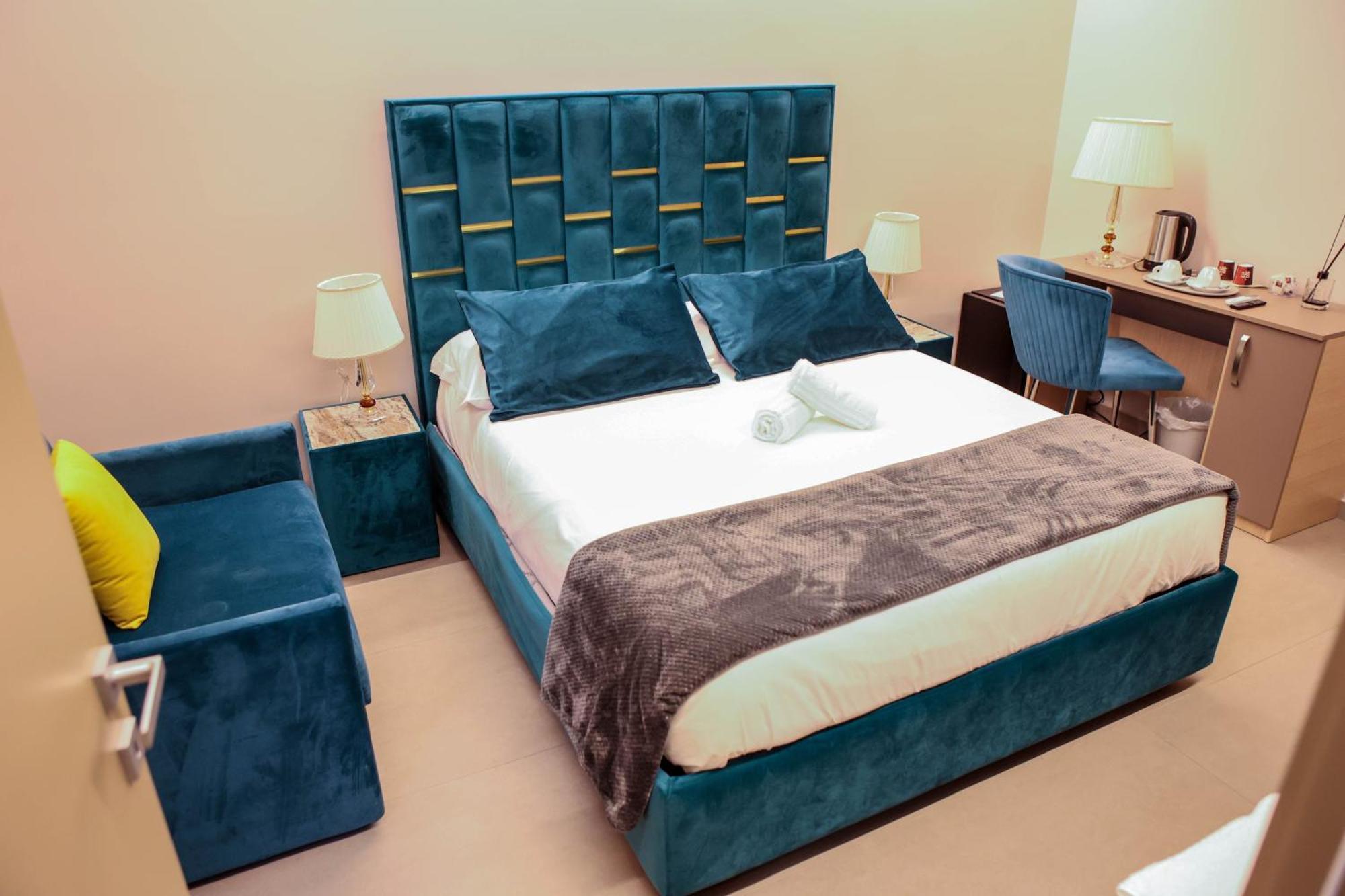 B&B Suites&Rooms Piazza Dei Martiri Aeroporto di Catania Fontana Rossa Esterno foto