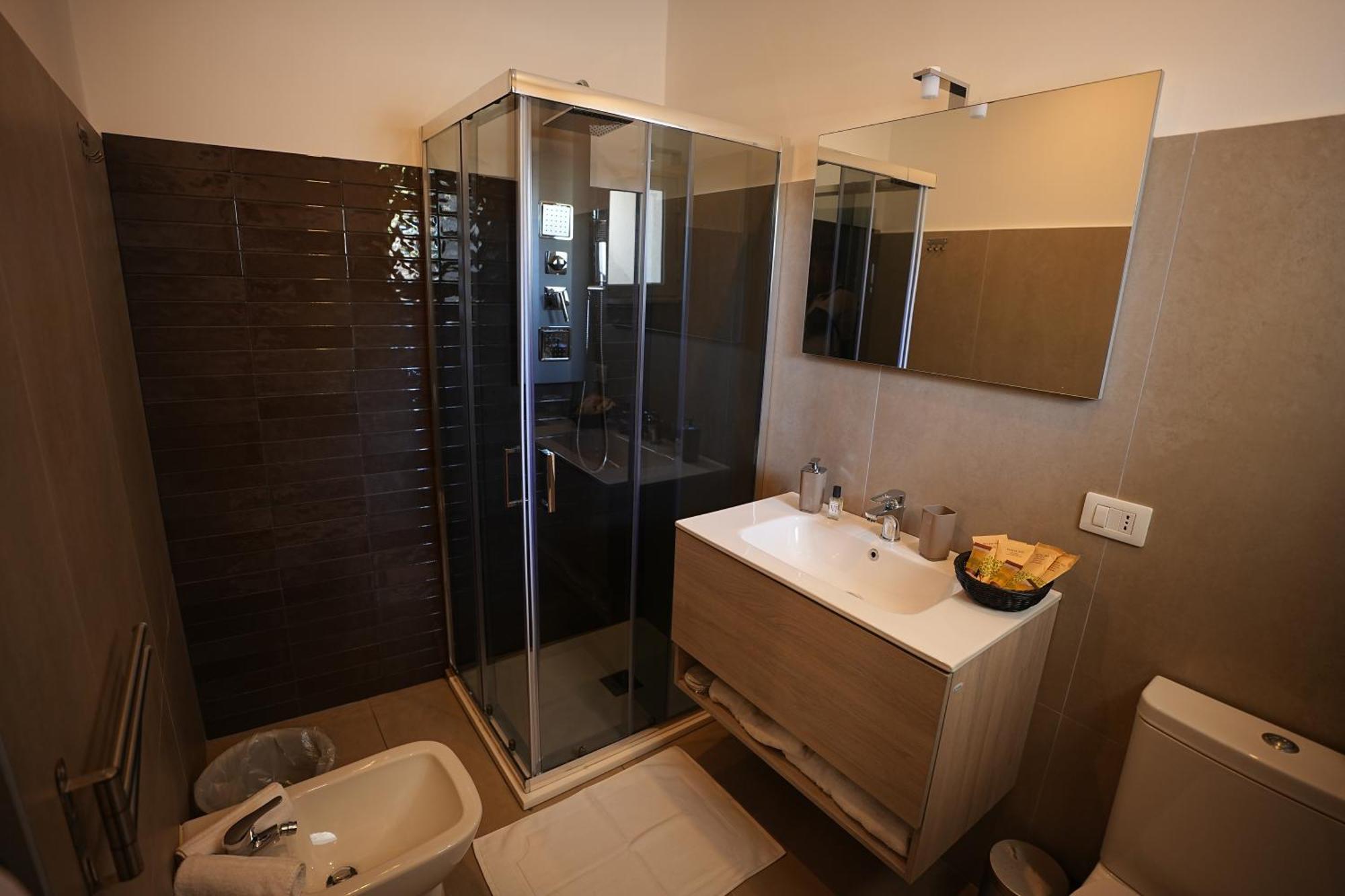 B&B Suites&Rooms Piazza Dei Martiri Aeroporto di Catania Fontana Rossa Esterno foto
